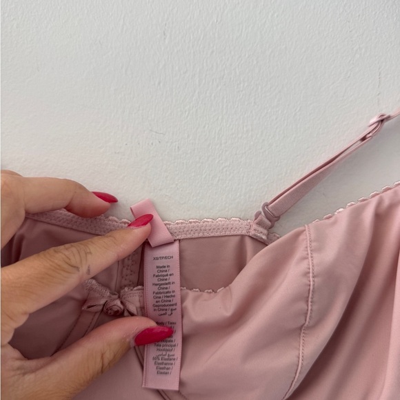 SKIMS Retro Shapewear Unlined Demi Cup Bodysuit in Pink XS - Picture 4 of 5